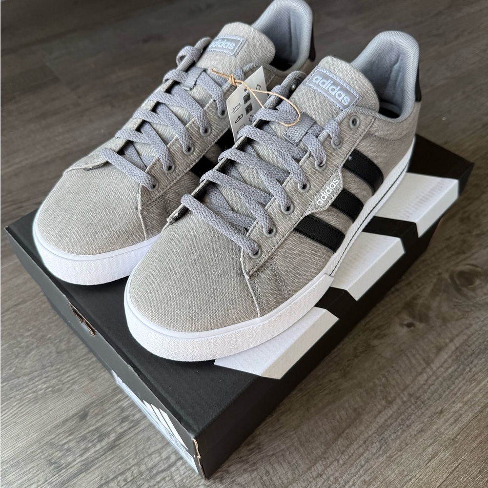 NWT Men’s Size 9.5 Adidas Shoes Daily 3.0 Dove Grey Sneakers Brand New Perfect!